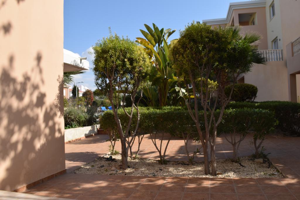 Diana Apartment Paphos Esterno foto