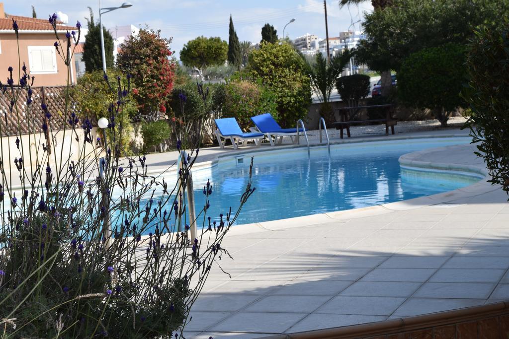 Diana Apartment Paphos Esterno foto