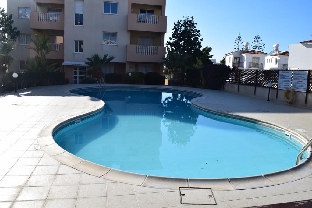 Diana Apartment Paphos Esterno foto