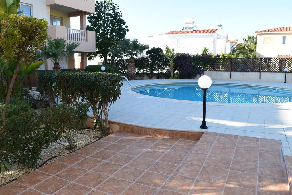 Diana Apartment Paphos Esterno foto
