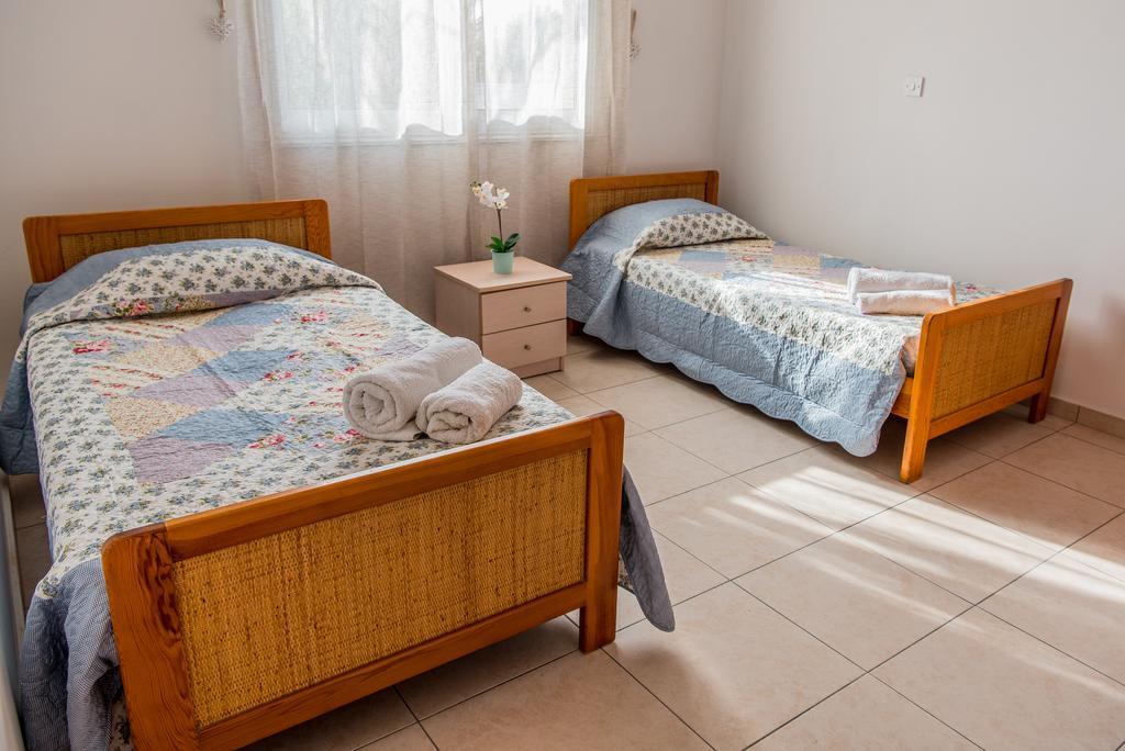 Diana Apartment Paphos Esterno foto